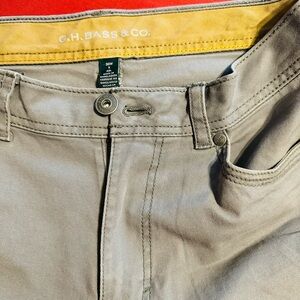 G.H. Bass&Co men’s pants size 30W x 32L Gray